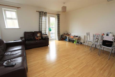 1 bedroom flat for sale, Saunders Close, Seven Kings