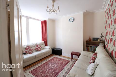 23 Rixsen Road, London, E12 6RN