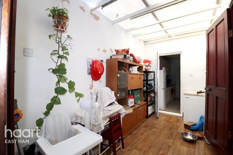 23 Rixsen Road, London, E12 6RN