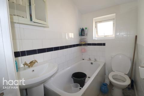 23 Rixsen Road, London, E12 6RN