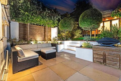 34a Rosebery Road, London, N10 2LH