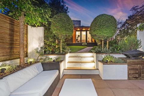 34a Rosebery Road, London, N10 2LH