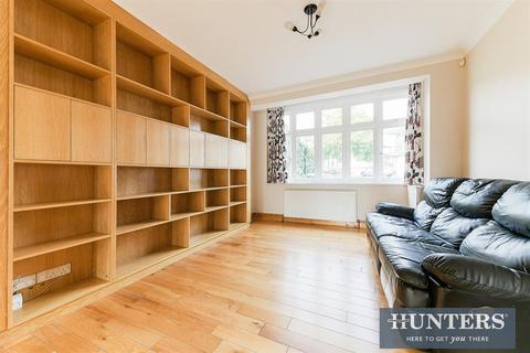 13 Stoneleigh Avenue, Worcester Park, KT4 8XX