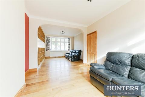 13 Stoneleigh Avenue, Worcester Park, KT4 8XX