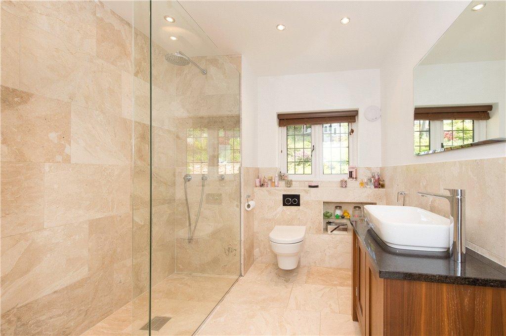 En-Suite Shower