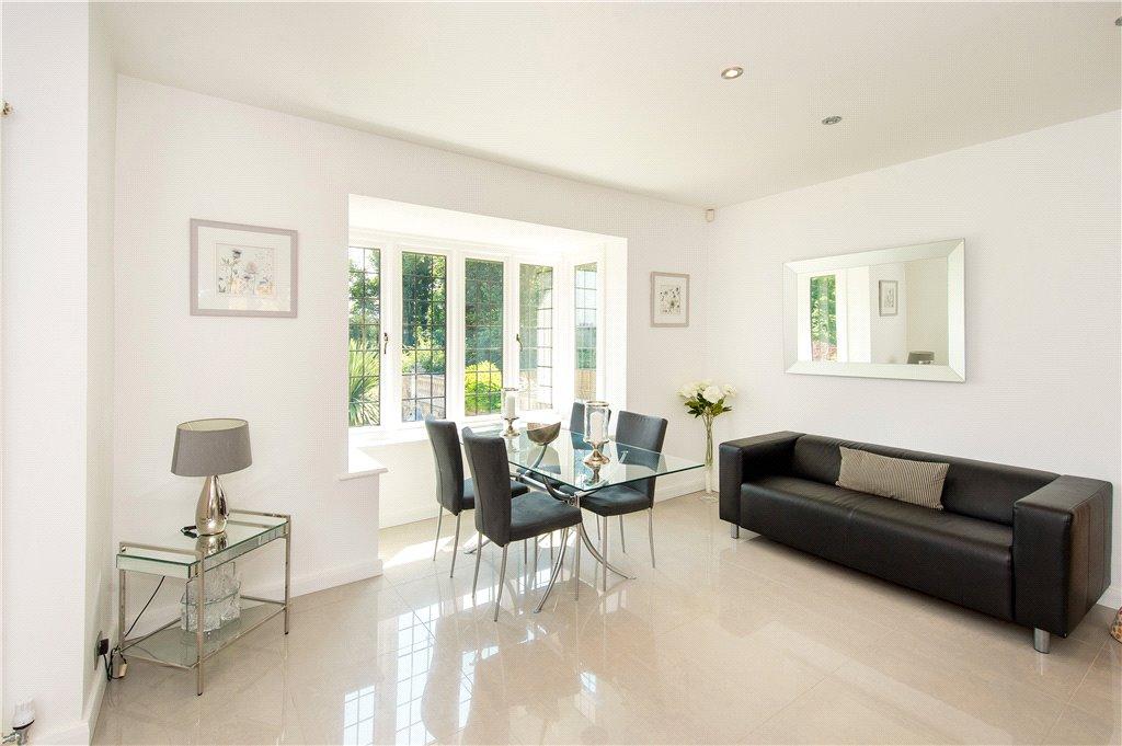 Breakfast Room