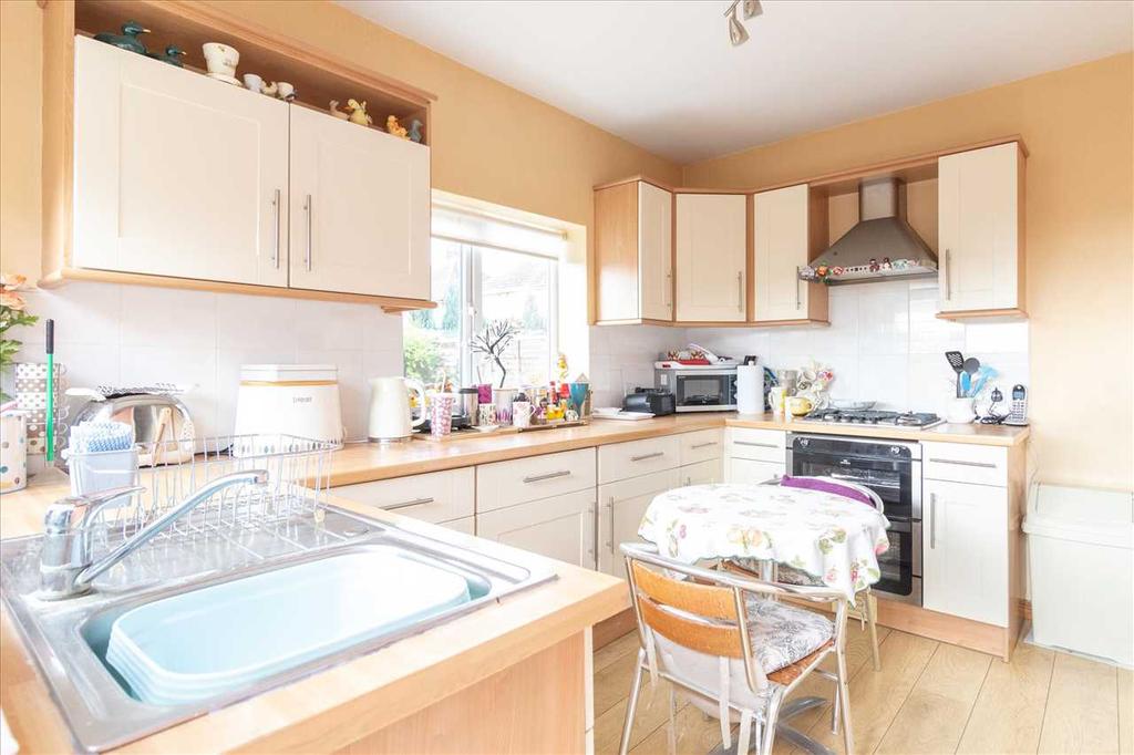 Whitney Road, Burton Latimer 3 bed bungalow £250,000