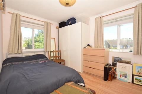 20 Rowan Close, Sturry, Canterbury, CT2 0JB