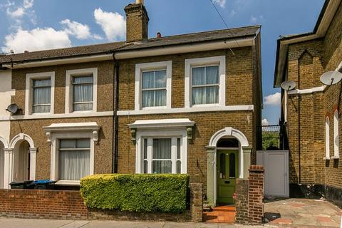 15 Mead Place, Croydon, CR0 3SQ