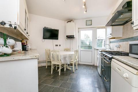 3 bedroom semi-detached house for sale - Churchdown, BROMLEY, Kent, BR1