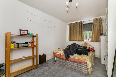 5 Castlands Road, London, SE6 4LN