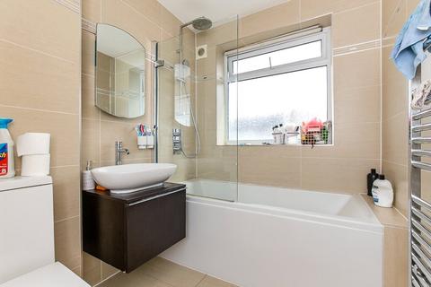 5 Castlands Road, London, SE6 4LN