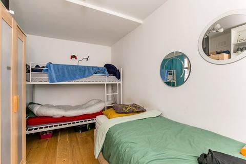 5 Castlands Road, London, SE6 4LN