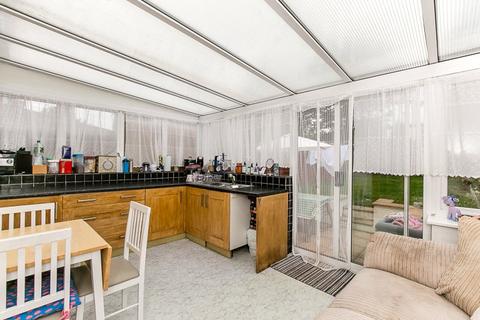 25 Moorside Road, Bromley, BR1 5EP