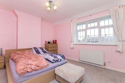 25 Moorside Road, Bromley, BR1 5EP