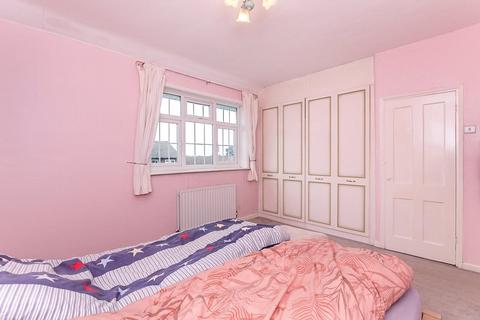 25 Moorside Road, Bromley, BR1 5EP