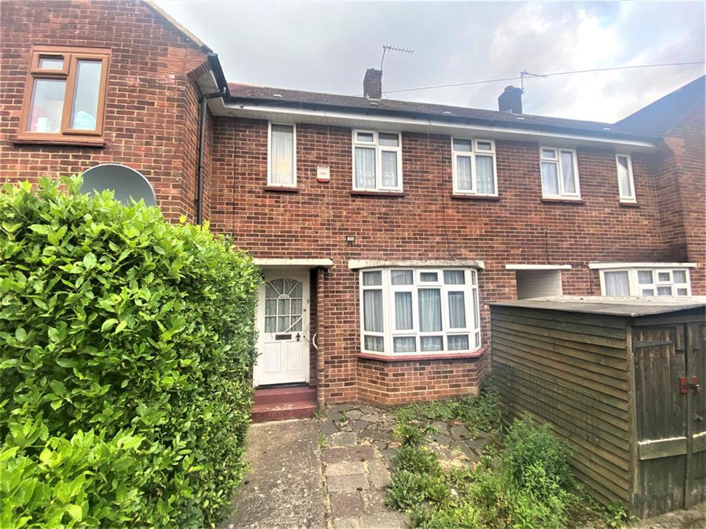 Ryefield Avenue, Hillingdon, Middlesex, UB10 9DB 2 bed terraced house