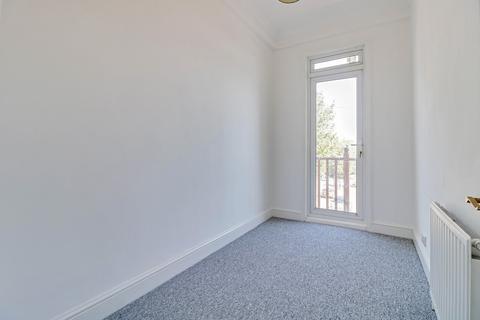 11a Herbert Grove, Southend-on-sea, SS1 2AT