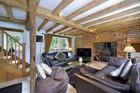 4 bedroom detached house for sale - Pilgrims Way, Guildford
