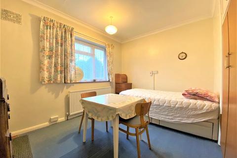187 Ryefield Avenue, Uxbridge, UB10 9DB