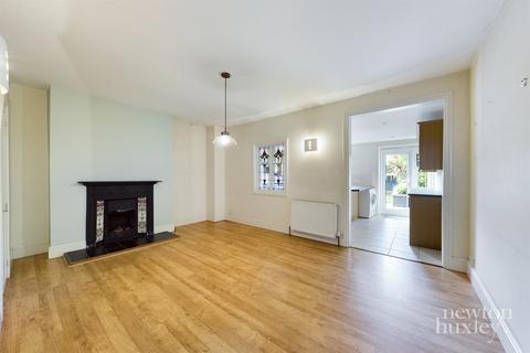 4 Grange Road, West Molesey, KT8 2PP