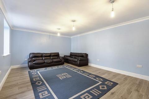 64 Bryant Avenue, Slough, SL2 1LG