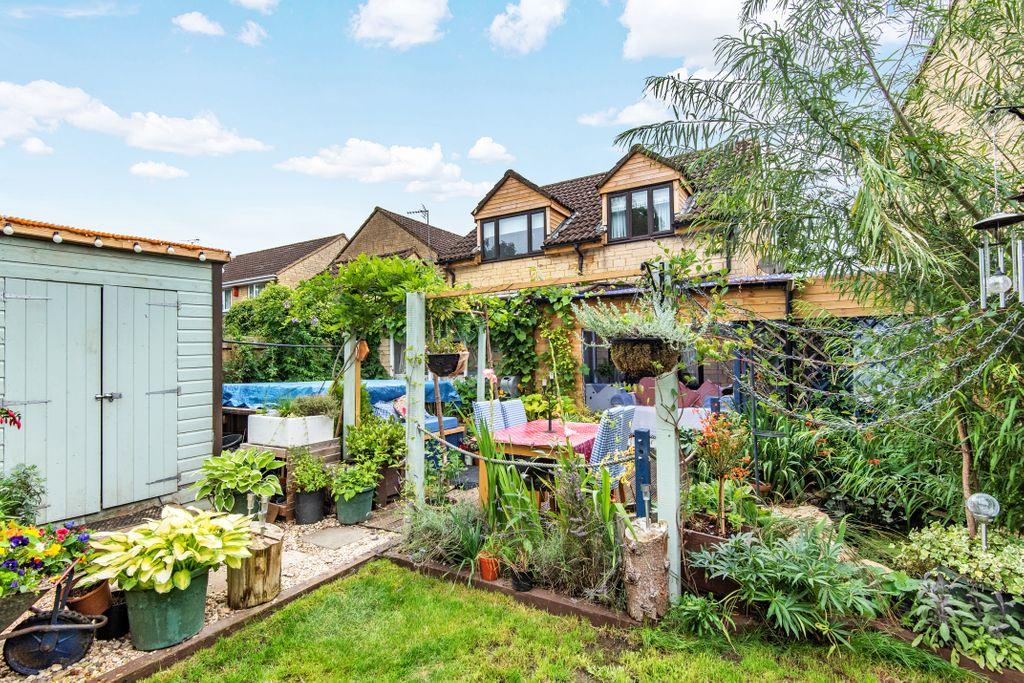 Pheasant Way, Cirencester GL7 1BJ 3 bed detached house £390,000