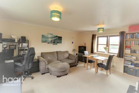10 Playing Field Close, Haslemere, GU27 1BF