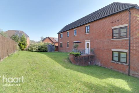 10 Playing Field Close, Haslemere, GU27 1BF