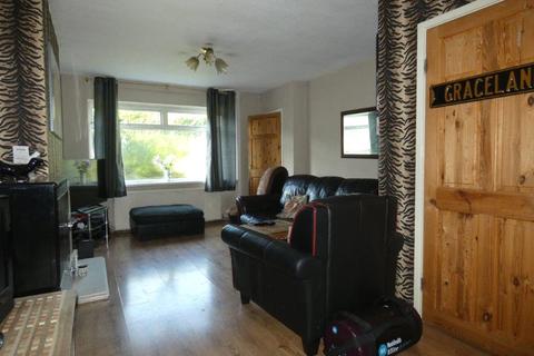 24 Raeburn Drive, Bradford, BD6 2LL
