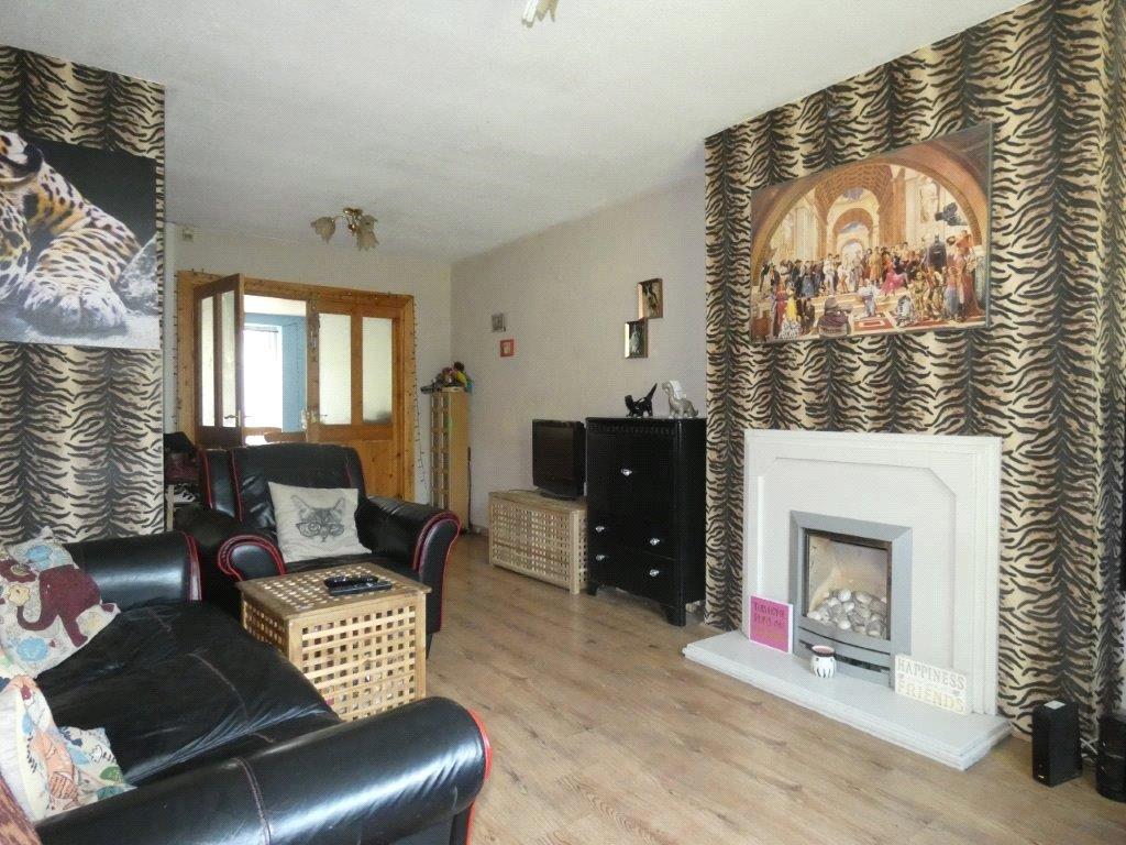 Raeburn Drive, Wibsey, Bradford, BD6 3 bed semidetached house £170,000