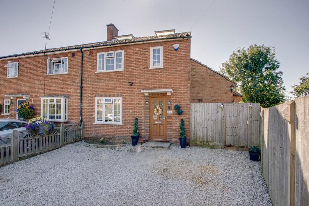 Chalfont St Peter, Gerrards Cross 3 bed semidetached house £550,000