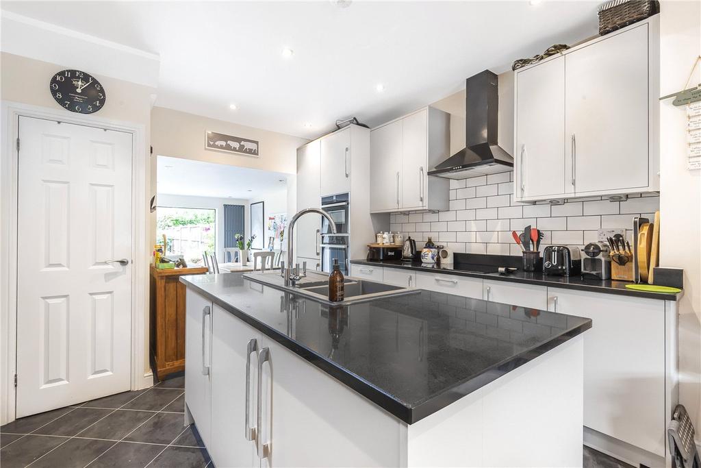 Abbey Street, Farnham, Surrey, GU9 4 bed townhouse £685,000