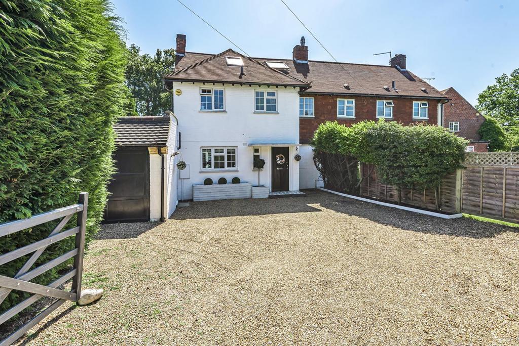 Blundel Lane, Cobham, KT11 4 bed semidetached house £829,950