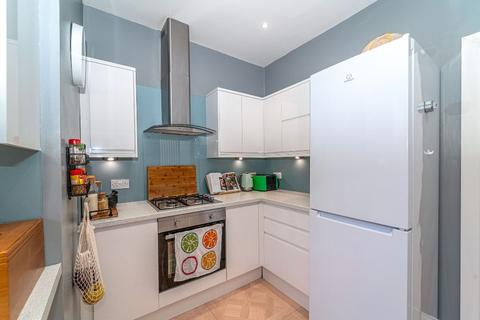 20 Noble Place, Edinburgh, EH6 8AX