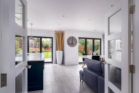 Tembani Pembroke Road, Woking, GU22 7DP