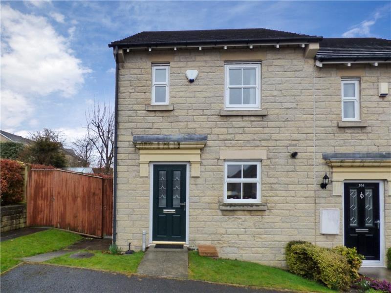 Swan Avenue, Bingley, West Yorkshire... 2 bed townhouse £700 pcm (£