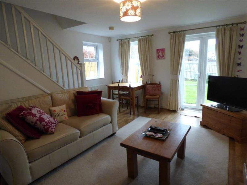 Swan Avenue, Bingley, West Yorkshire... 2 bed townhouse £700 pcm (£