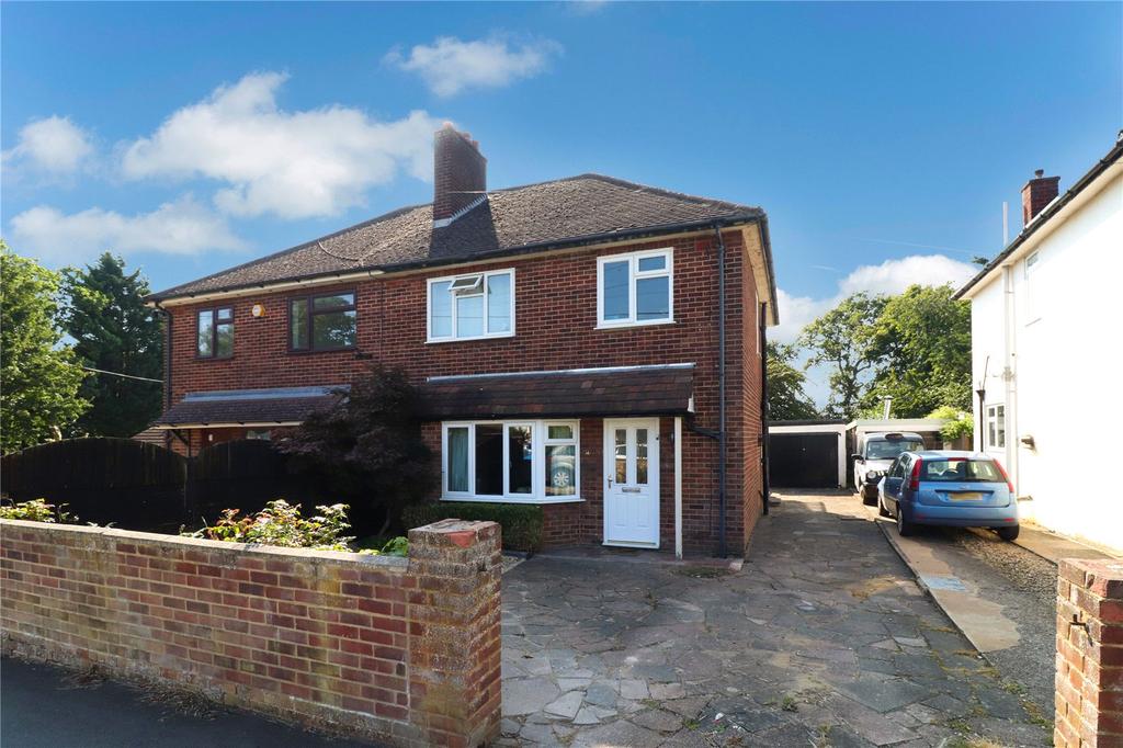 Upper Belmont Road, Chesham, Buckinghamshire, HP5 3 bed semidetached