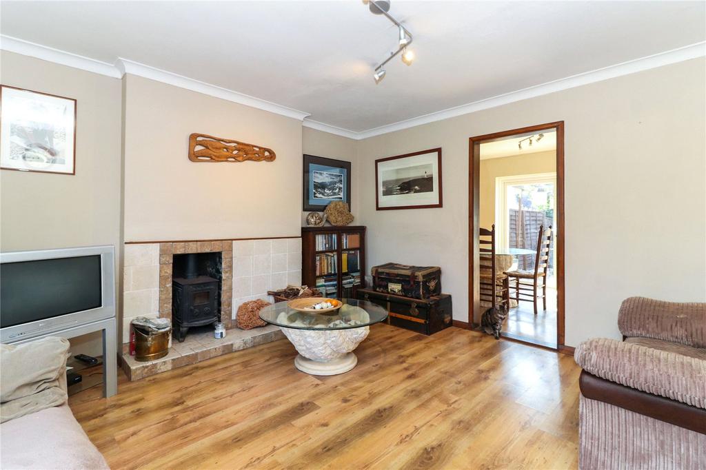 Upper Belmont Road, Chesham, Buckinghamshire, HP5 3 bed semidetached
