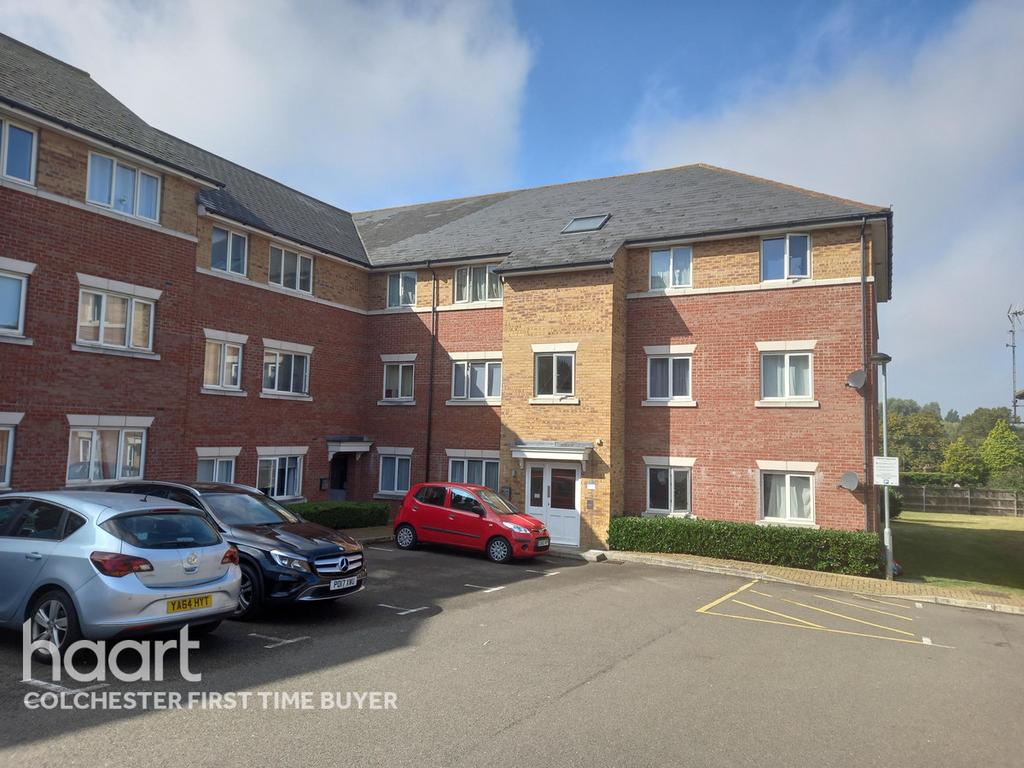 Ratcliffe Court, Colchester 2 bed apartment £160,000
