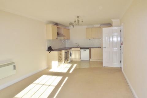 2 bedroom flat to rent, Dorchester Court, Camberley