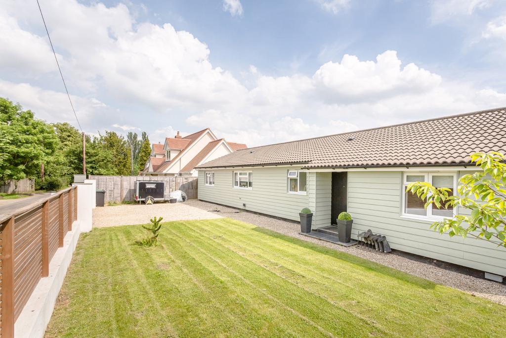 School Lane, Takeley, Essex, CM22 4 bed detached house £600,000