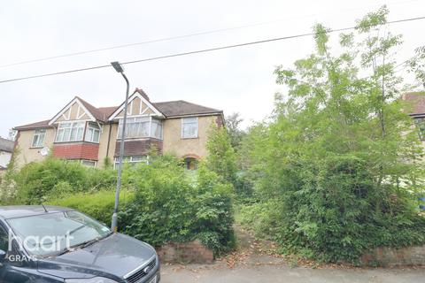 Highcliff Beacon Hill, Purfleet-on-thames, RM19 1RB