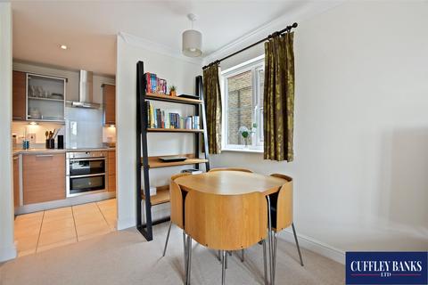 6, Goldfinch House Gilbert White Close, Perivale, Greenford, UB6 7FJ