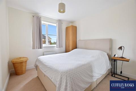 6, Goldfinch House Gilbert White Close, Perivale, Greenford, UB6 7FJ