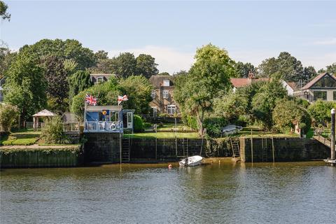 31 Strawberry Vale, Twickenham, TW1 4RX