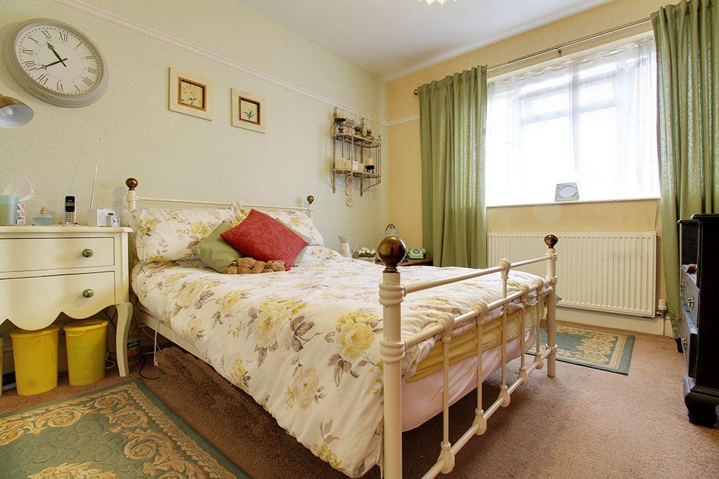 Bedroom 1 (Double)