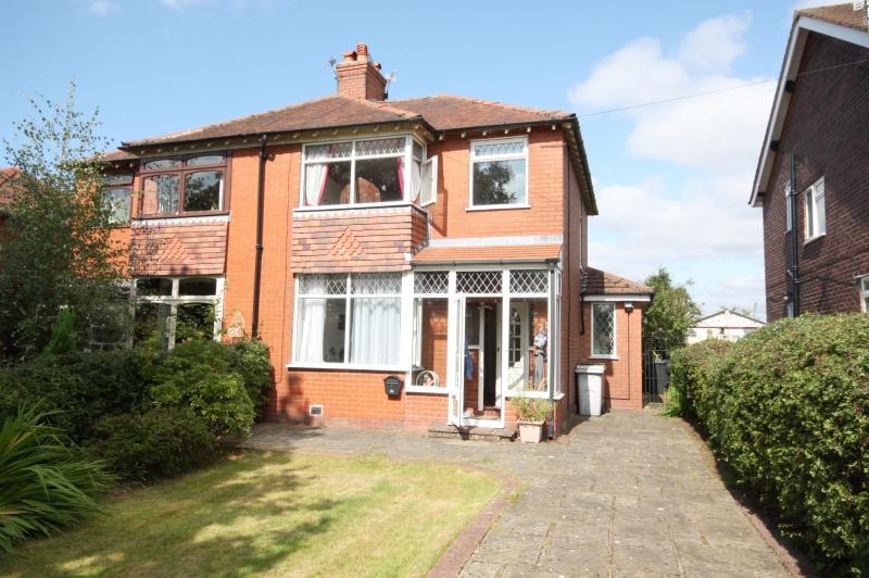 Coppice Road Higher Poynton SK12 1SW 3 bed semidetached house £365,000