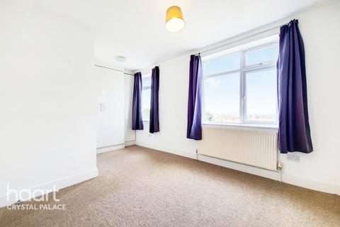 303b Grange Road, Upper Norwood, London, SE25 6TD